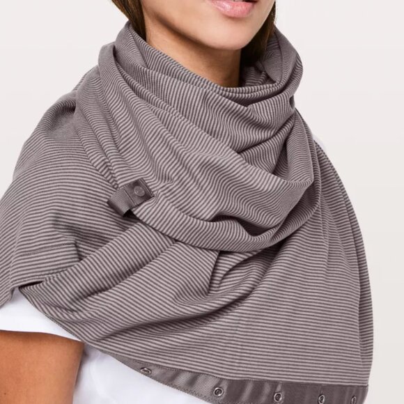 Lululemon One Size Vinyasa Scarf with Snaps - Picture 10 of 10